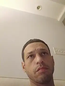 Andrez5041 online show from November 20, 2025, 6:36 am