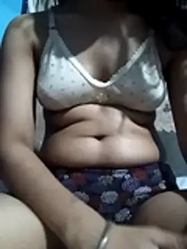 Snapshot of Cute_radhaaa chatting on May 12, 2026, 10:32 am Cute radhaaa online show from May 12, 2026, 10:32 am