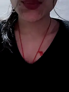 Cute radhaaa online show from December 19, 2025, 11:01 am