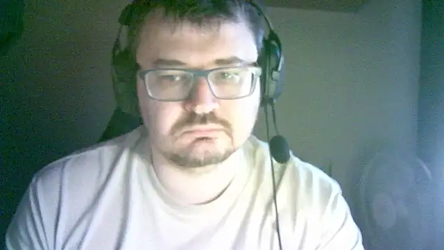 Snapshot of SirAbuser chatting on October 24, 2025, 6:34 am SirAbuser online show from October 24, 2025, 6:34 am