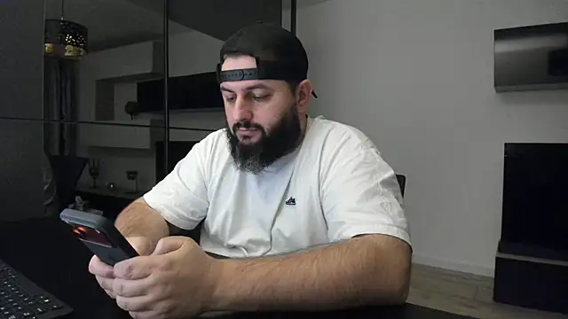 Snapshot of DravenPeak chatting on January 6, 2026, 10:03 pm DravenPeak online show from January 6, 2026, 10:03 pm