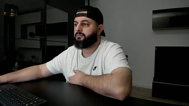 Snapshot of DravenPeak chatting on February 25, 2026, 10:09 pm DravenPeak online show from February 25, 2026, 10:09 pm