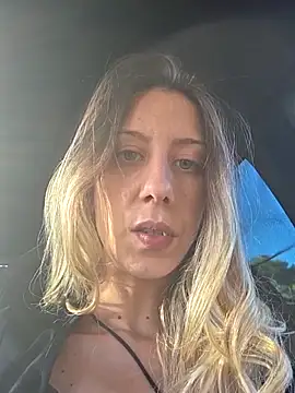 Snapshot of PetiteSecrets chatting on November 8, 2025, 3:37 pm PetiteSecrets online show from November 8, 2025, 3:37 pm