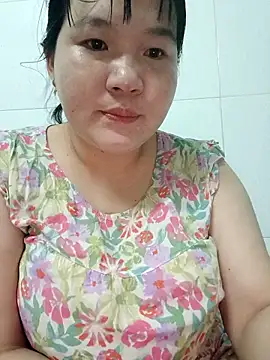  Babyrose  online show from April 21, 2026, 5:52 pm