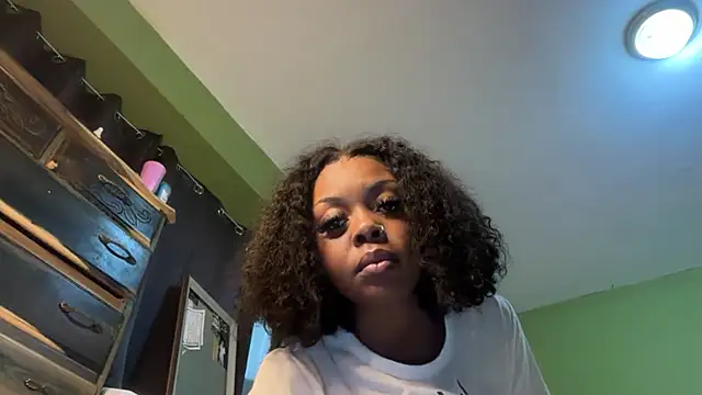 Liaprettygirl online show from April 2, 2026, 3:13 am