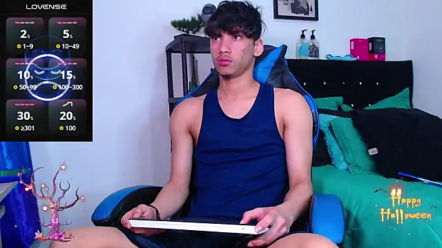 Snapshot of Gael_Jones chatting on October 30, 2025, 4:33 am Gael Jones online show from October 30, 2025, 4:33 am