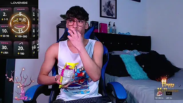 Snapshot of Gael_Jones chatting on October 21, 2025, 6:24 am Gael Jones online show from October 21, 2025, 6:24 am