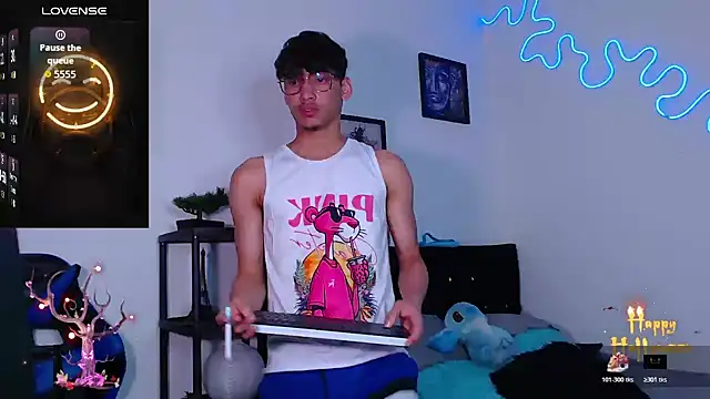 Snapshot of Gael_Jones chatting on October 20, 2025, 4:03 am Gael Jones online show from October 20, 2025, 4:03 am