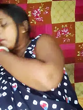 Snapshot of Hot-Show2 chatting on October 29, 2025, 3:55 pm Hot-Show2 online show from October 29, 2025, 3:55 pm