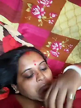 Snapshot of Hot-Show2 chatting on October 16, 2025, 10:45 am Hot-Show2 online show from October 16, 2025, 10:45 am