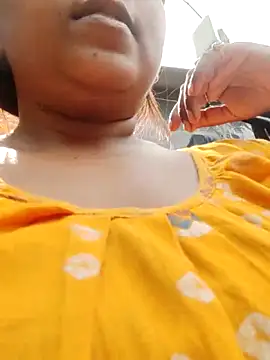 Hot-Show2 online show from April 19, 2026, 3:40 am