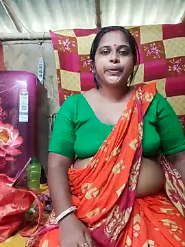 Snapshot of Hot-Show2 chatting on September 18, 2025, 7:00 am Hot-Show2 online show from September 18, 2025, 7:00 am