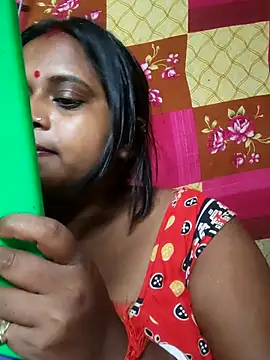 Snapshot of Hot-Show2 chatting on October 12, 2025, 4:08 pm Hot-Show2 online show from October 12, 2025, 4:08 pm