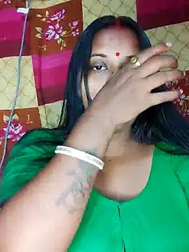 Snapshot of Hot-Show2 chatting on September 17, 2025, 10:28 am Hot-Show2 online show from September 17, 2025, 10:28 am