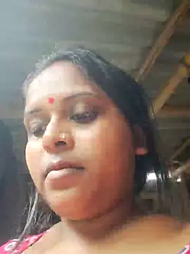 Snapshot of Hot-Show2 chatting on October 7, 2025, 5:30 am Hot-Show2 online show from October 7, 2025, 5:30 am