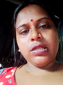 Snapshot of Hot-Show2 chatting on October 2, 2025, 5:33 am Hot-Show2 online show from October 2, 2025, 5:33 am