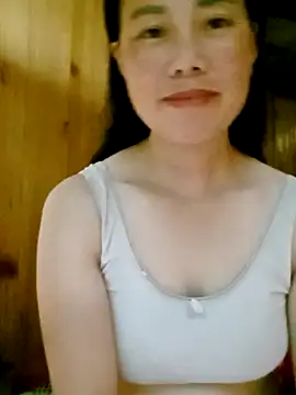 Snapshot of LyyChac chatting on September 16, 2025, 2:12 am LyyChac online show from September 16, 2025, 2:12 am