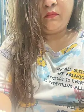 Snapshot of indian-hotmilfs chatting on September 18, 2025, 1:36 pm indian-hotmilfs online show from September 18, 2025, 1:36 pm