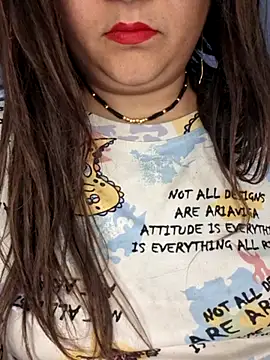 Snapshot of indian-hotmilfs chatting on October 5, 2025, 4:42 pm indian-hotmilfs online show from October 5, 2025, 4:42 pm