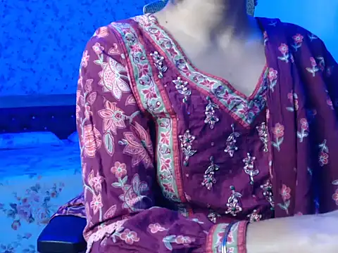 Snapshot of snow_white123 chatting on November 21, 2025, 8:52 pm snow white123 online show from November 21, 2025, 8:52 pm