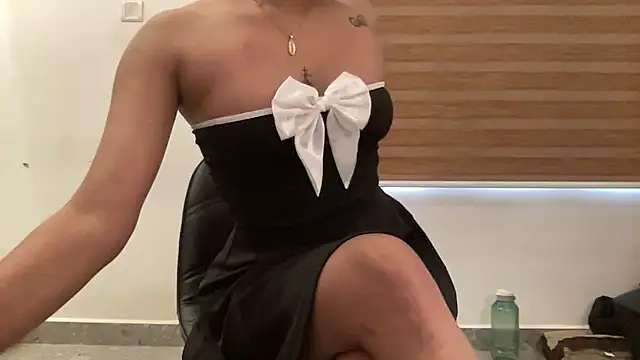 LucytheDevilQueen online show from November 30, 2025, 2:56 am