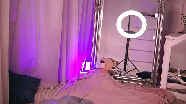 ChloeObril online show from October 24, 2025, 3:16 am