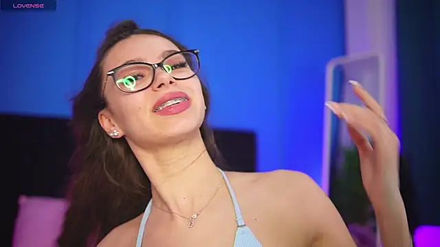 alexxisrae online show from October 18, 2025, 5:53 am