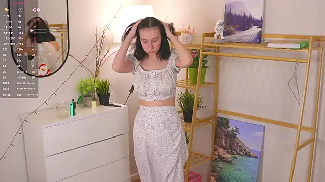 Snapshot of SuzanneHowse chatting on January 9, 2026, 5:14 am SuzanneHowse online show from January 9, 2026, 5:14 am