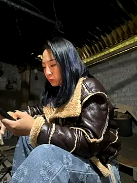 Snapshot of AAANINE22 chatting on October 21, 2025, 2:33 am AAANINE22 online show from October 21, 2025, 2:33 am