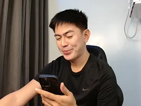 Snapshot of Homry_Asian8 chatting on October 25, 2025, 12:17 pm Homry Asian8 online show from October 25, 2025, 12:17 pm