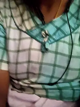 Snapshot of p0a8 chatting on October 21, 2025, 8:25 am p0a8 online show from October 21, 2025, 8:25 am