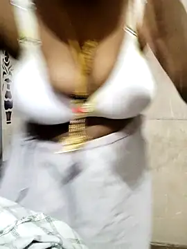 Snapshot of p0a8 chatting on November 14, 2025, 8:40 am p0a8 online show from November 14, 2025, 8:40 am