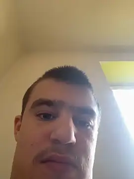 pussyhunter323557 online show from October 26, 2025, 9:42 am