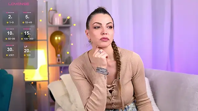 Snapshot of RebeccaRese chatting on November 13, 2025, 9:02 am RebeccaRese online show from November 13, 2025, 9:02 am