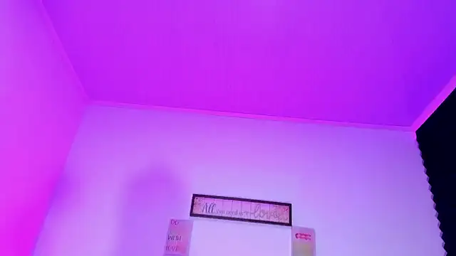 Snapshot of SagiraBelle chatting on February 16, 2026, 5:44 pm SagiraBelle online show from February 16, 2026, 5:44 pm