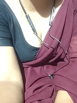 Snapshot of telugu-juliet chatting on April 9, 2026, 6:36 pm telugu-juliet online show from April 9, 2026, 6:36 pm