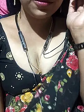 Snapshot of telugu-juliet chatting on April 8, 2026, 5:14 pm telugu-juliet online show from April 8, 2026, 5:14 pm