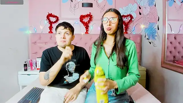 Ethan N Abby online show from September 17, 2025, 7:38 pm