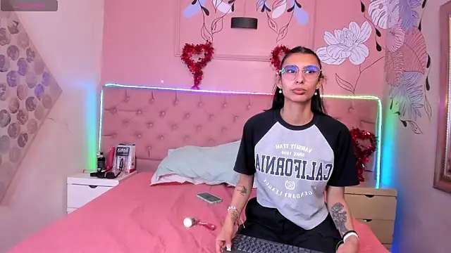 Ethan N Abby online show from October 4, 2025, 7:48 pm