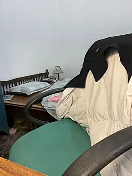 Snapshot of bunny_b4nny chatting on November 29, 2025, 5:07 am bunny b4nny online show from November 29, 2025, 5:07 am