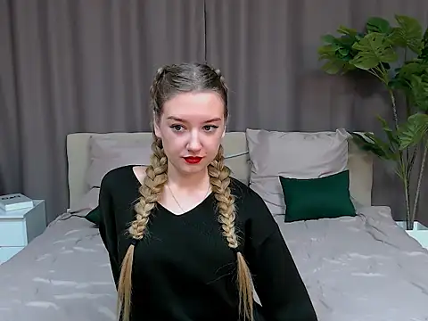 Snapshot of DarcyWilsy chatting on November 30, 2025, 6:19 pm DarcyWilsy online show from November 30, 2025, 6:19 pm