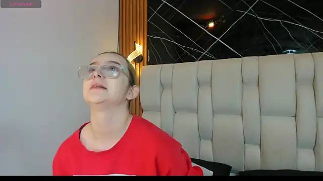 Snapshot of kristal_joi_dl chatting on November 13, 2025, 12:42 pm kristal joi dl online show from November 13, 2025, 12:42 pm