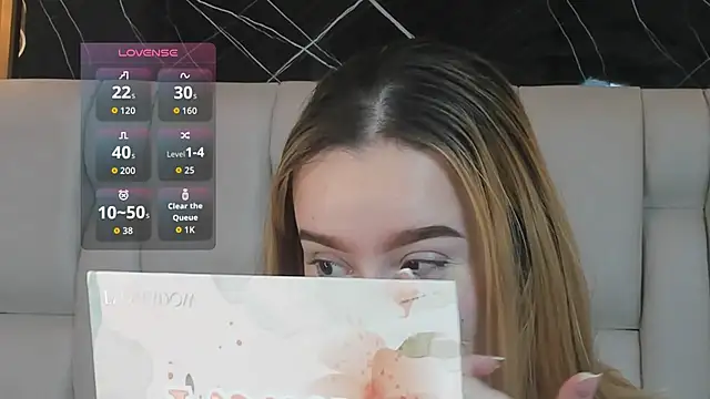 Snapshot of kristal_joi_dl chatting on December 2, 2025, 11:45 am kristal joi dl online show from December 2, 2025, 11:45 am