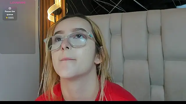 Snapshot of kristal_joi_dl chatting on November 14, 2025, 1:26 pm kristal joi dl online show from November 14, 2025, 1:26 pm