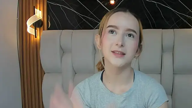 Snapshot of kristal_joi_dl chatting on December 4, 2025, 11:42 am kristal joi dl online show from December 4, 2025, 11:42 am