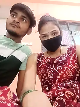 Snapshot of Roopacouple9 chatting on October 18, 2025, 4:53 pm Roopacouple9 online show from October 18, 2025, 4:53 pm