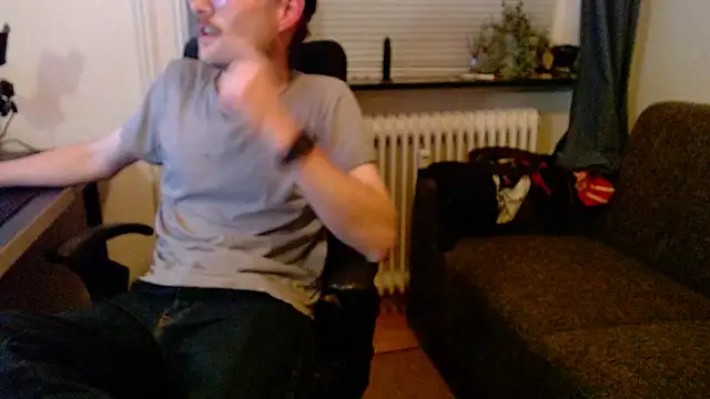 Snapshot of ChefDeLust chatting on November 18, 2025, 5:49 pm ChefDeLust online show from November 18, 2025, 5:49 pm