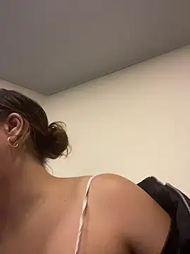 destiny69col online show from November 6, 2025, 1:20 am