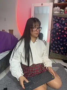 lilitth777 online show from December 15, 2025, 1:00 am