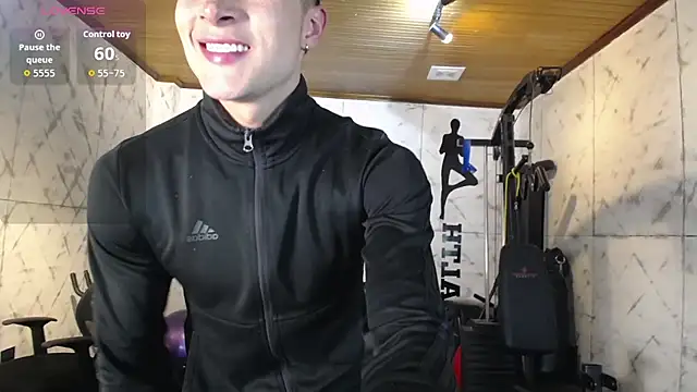 AustinJones  online show from December 18, 2025, 7:07 pm